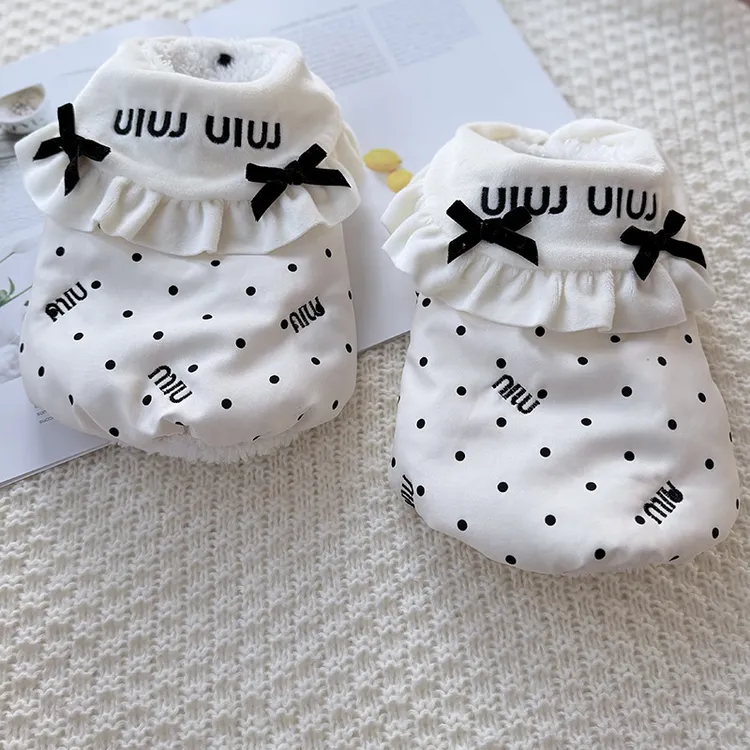 秋冬新款宠物狗狗猫咪衣服 棉服可牵引衣服 miu系点点甜美马甲