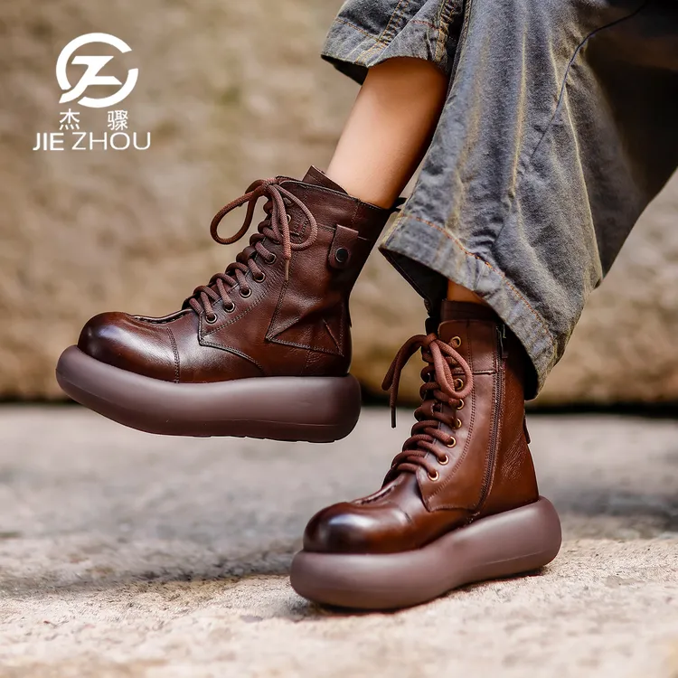 杰骤春季真皮增高厚底女鞋高档百搭牛皮英伦风靴子女士中筒马丁靴
