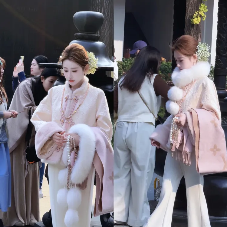 【婷婷】《一眼心动》中式贵气 浮雕刺绣羽绒毛毛外套TT2SDTY2593