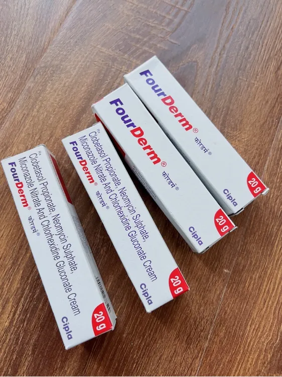 印度进口 脚气膏شۇاش كەترەدى 洗脚完涂抹吸收 ，一天两次