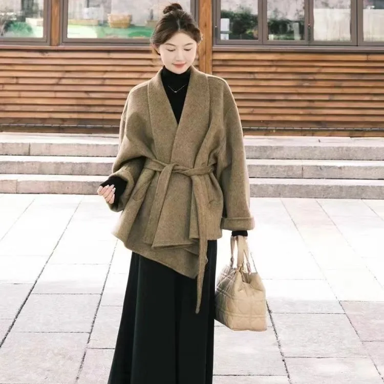 法式气质复古卡其色加厚呢子大衣女冬季新款设计感绑带大衣短款
