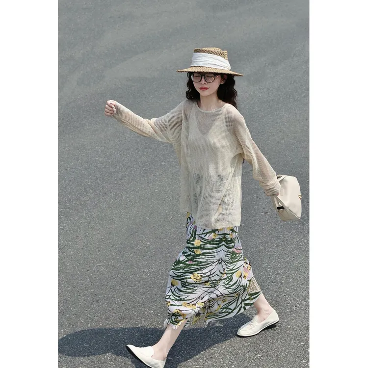 米白色设计感镂空圆领长袖针织罩衫女夏防晒衫2025新款上衣