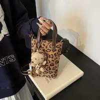 【韩系ins风】时尚磨砂kitty猫挂件架单肩手机包秋冬新款F85