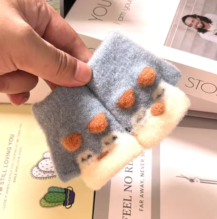 宝宝手套冬季加绒保暖0-2岁婴儿半截爬行小孩漏指手套新生儿薄2