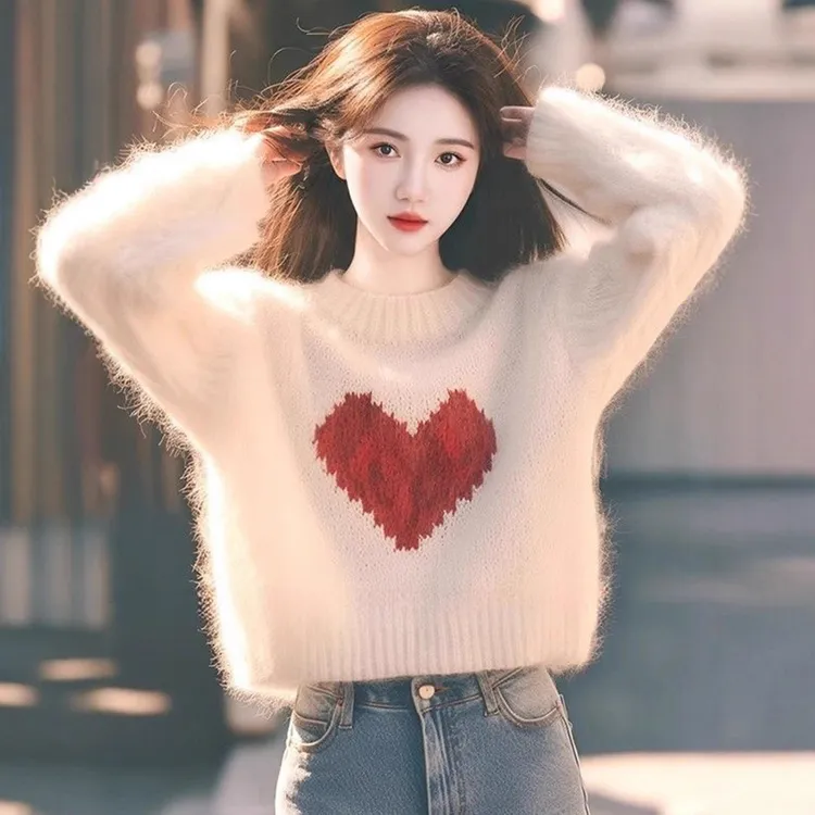 米白色爱心印花软糯毛衣针织衫女2025秋冬季新款韩系别致上衣