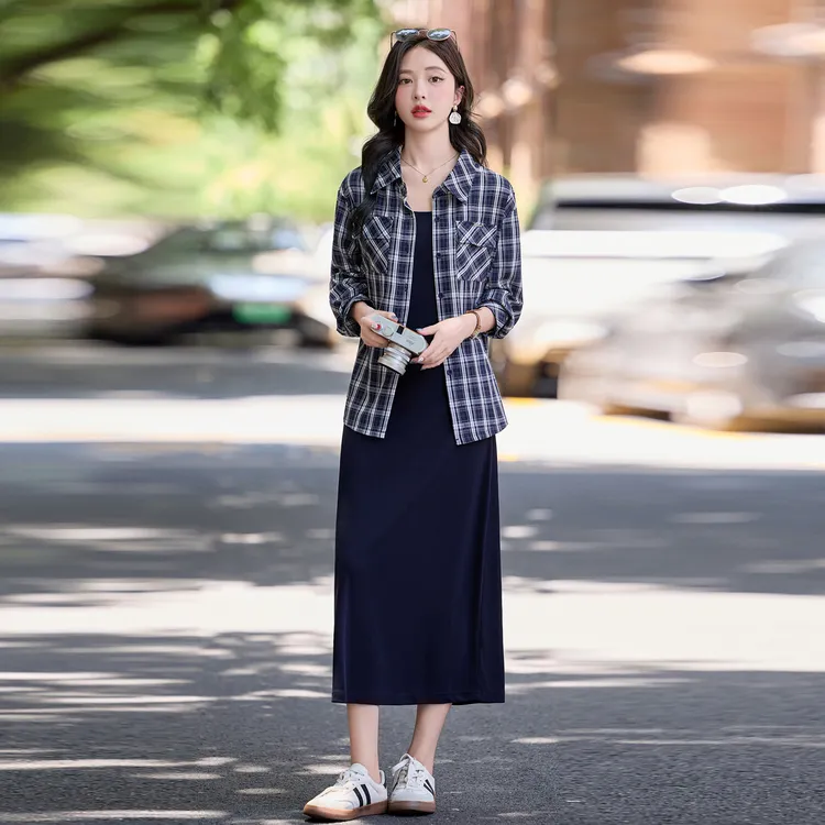 韩系格子衬衫吊带穿搭休闲套装裙女2026秋气质显瘦少女椰子舒胡蕾