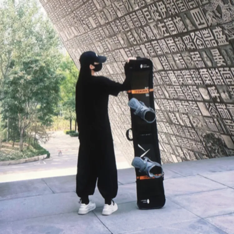 Arckrokdyl锤头单板饺子皮滑雪包双肩背板包防护刻滑板锤头饺子皮