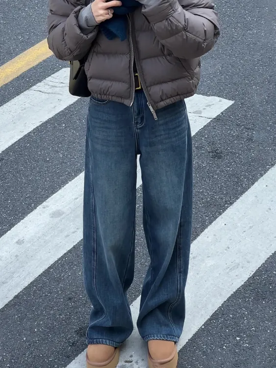 爆款复古高腰阔腿牛仔裤女冬季2025新款垂感显瘦宽松加绒直筒裤子