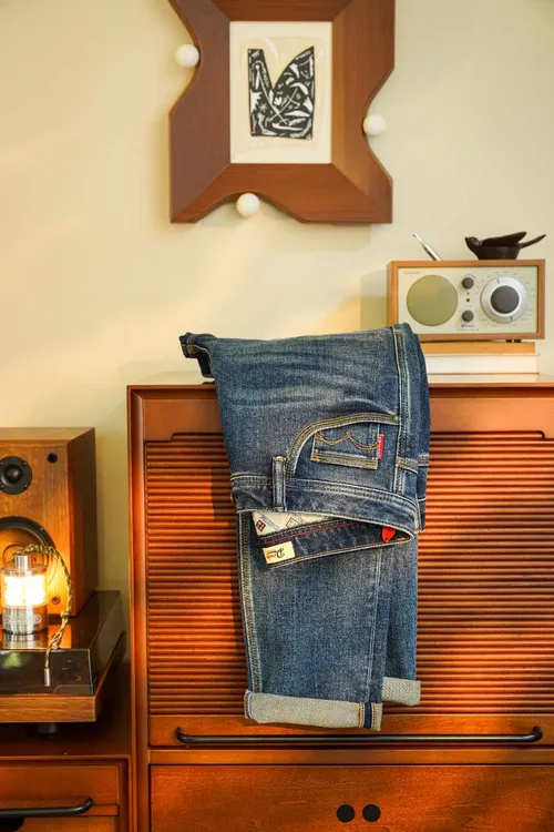 时尚经典款-秋冬新款弹力高端复古男士修身小直筒显瘦牛仔裤时尚