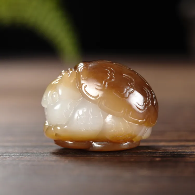 原创设计：新疆且末料糖羊脂玉萌宠龙龟