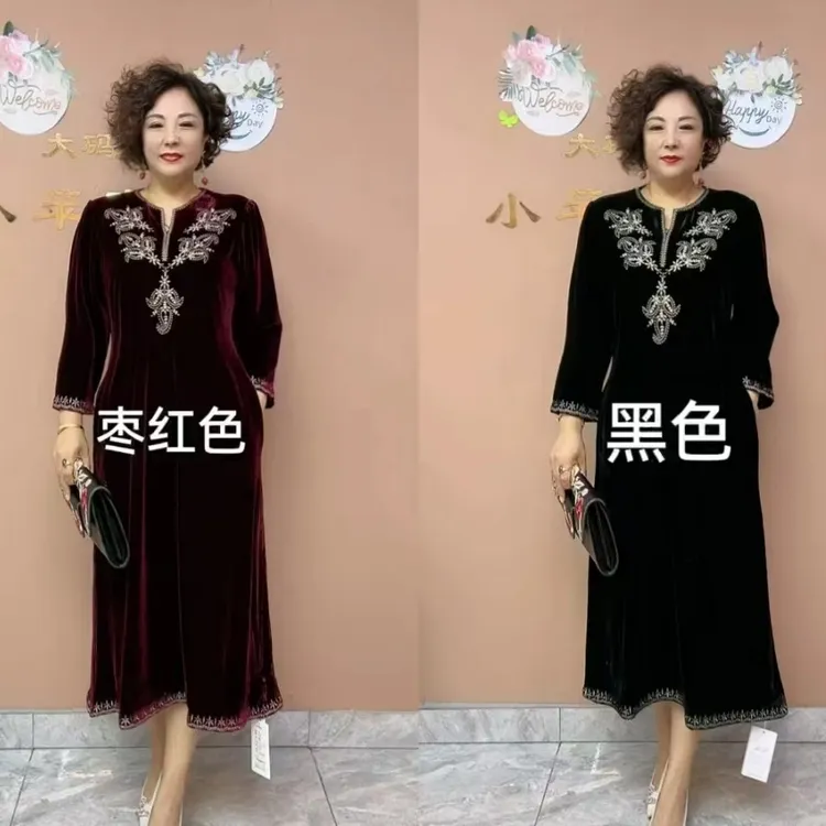 丝绒刺绣重工长袖中长款打底连衣裙