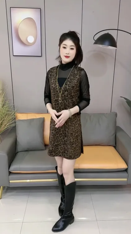 早春爆款气质时尚重工艺高档轻奢风马甲裙