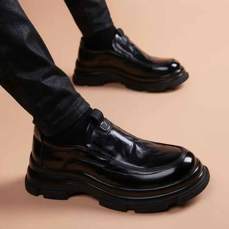 男士休闲皮鞋正装英伦风时尚轻奢黑色商务正装百搭一脚蹬款男鞋子