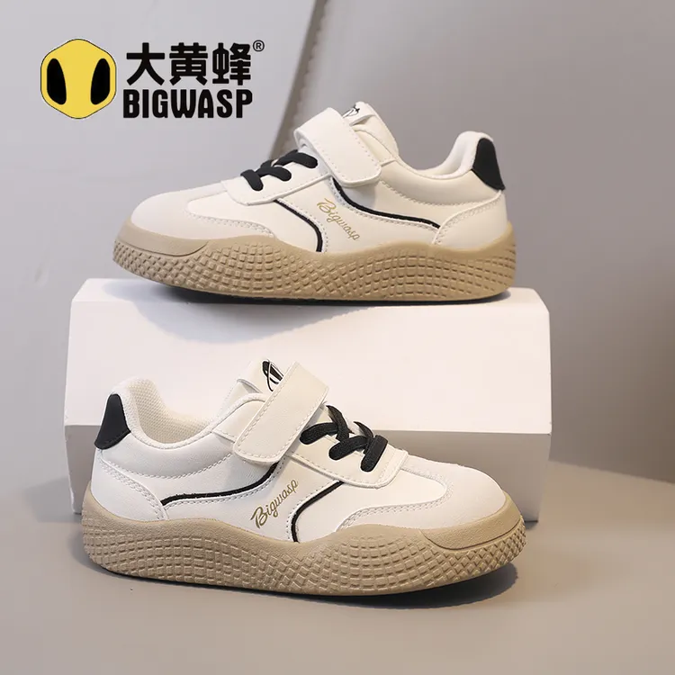 大黄蜂秋季幼儿园新款男童3-16岁校园儿童防滑鞋子休闲儿童板鞋