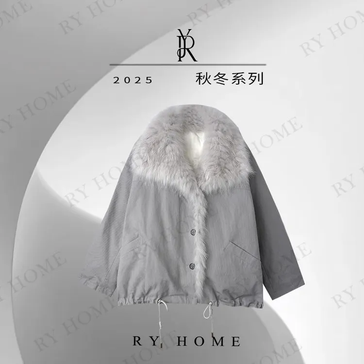 【容雨RYHOME】90白鹅绒帕斯条狐狸毛翻领鹅绒服254YF1501