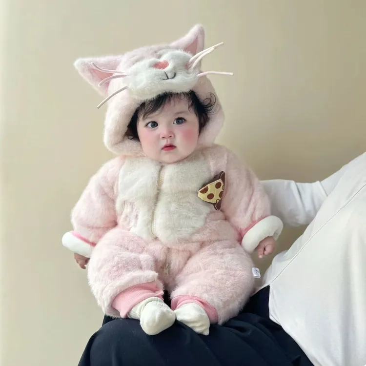 新生婴儿连体衣冬季加绒加厚外出服保暖冬装男女宝宝可爱爬服冬季