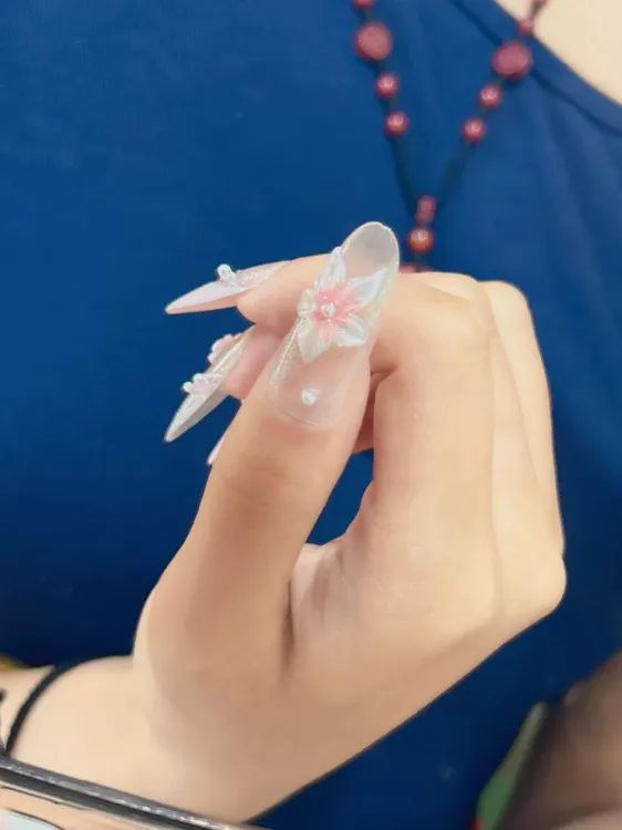 【直播过款链接】穿戴甲美甲冬日设计纯欲猫眼显白爆闪百搭穿戴甲