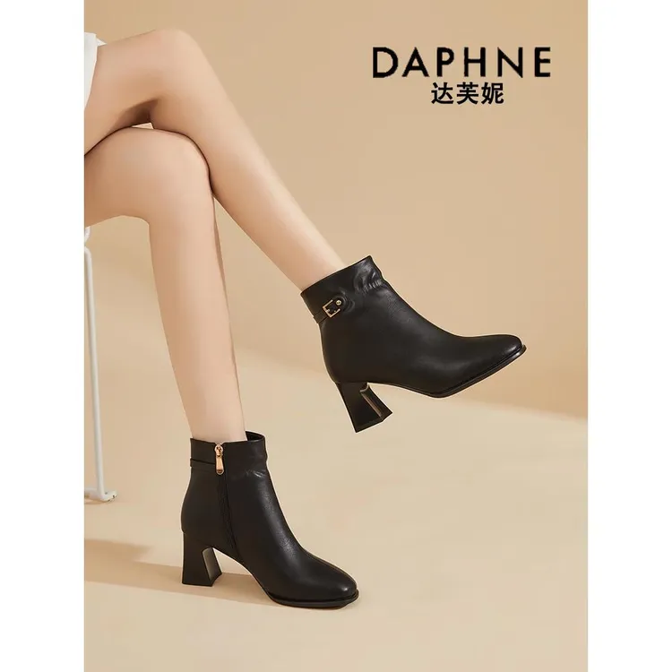 达芙妮短靴女靴粗跟秋冬季2025新款黑色加绒皮鞋中年妈妈鞋高跟鞋