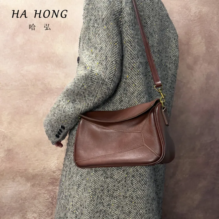 新款摩洛哥蛋糕包植鞣头层牛皮几何设计雅丹休闲女单肩斜挎包