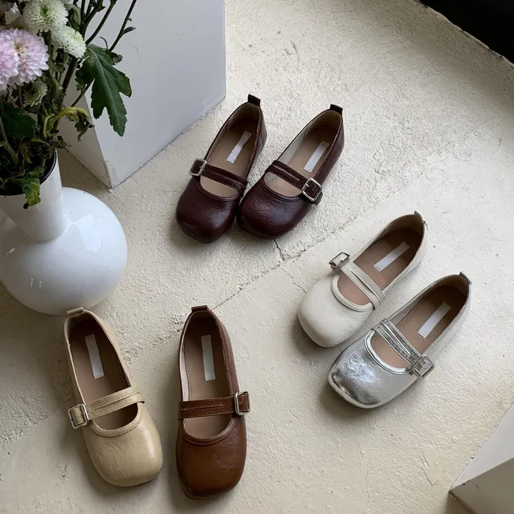 UHCK2025春日系可爱浅口软底圆头单鞋简约玛丽珍鞋一字扣平底奶奶