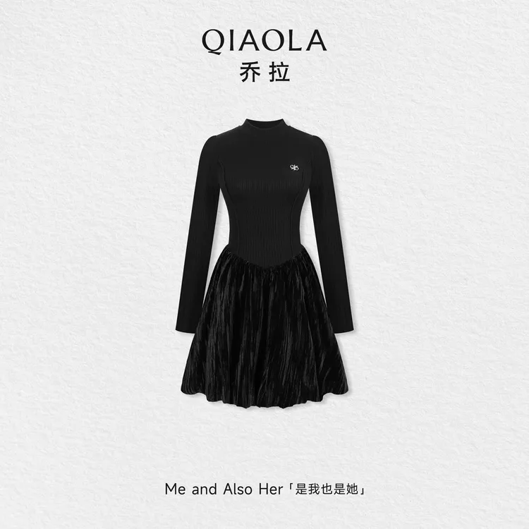 QIAOLA/乔拉【珠光舞会】秋冬针织磨毛坑条修身显瘦圆领A字连衣裙