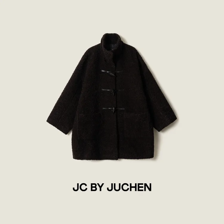 “羊驼气候层”改良怀旧达夫呢牛角扣羊毛呢大衣外套 FW102021-194