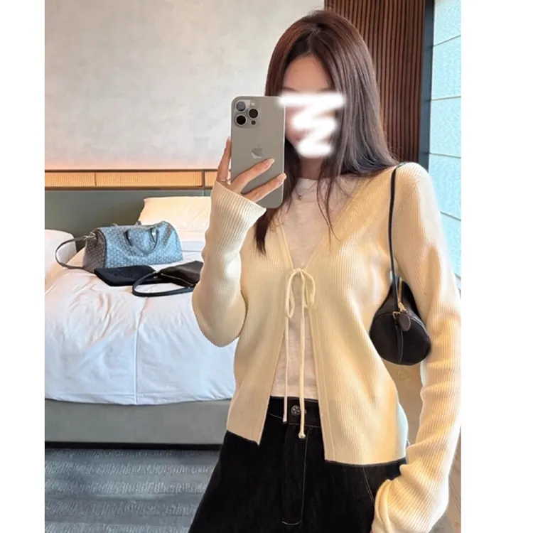 甜美温柔风针织衫女秋季2025新款别致蝴蝶结系带开衫v领长袖上衣