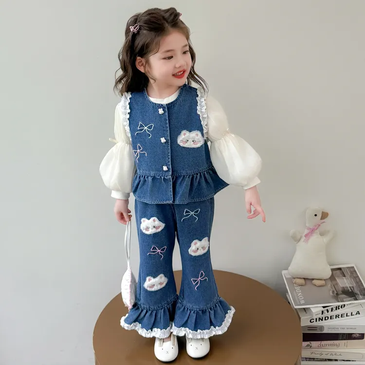 女童蝴蝶结猫咪牛仔三件套新款洋气时尚女宝喇叭裤绣花甜美两件套