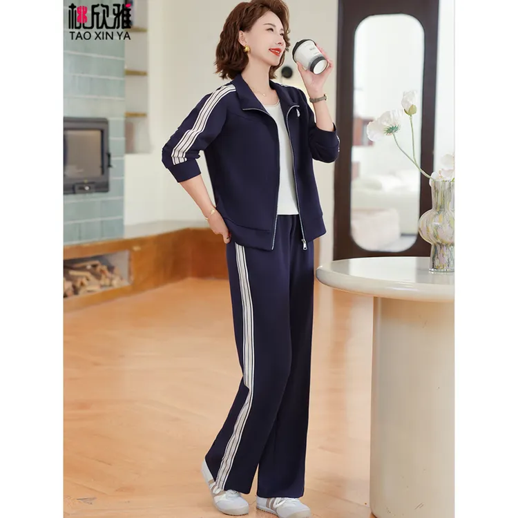 妈妈秋装2025新款休闲运动套装女春秋时尚洋气卫衣中老年女装外套