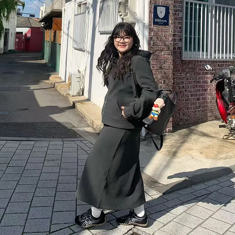 【鱼白专属】运补6-8显瘦洋气加绒连帽卫衣外套+加绒半身裙套装   3816 3837