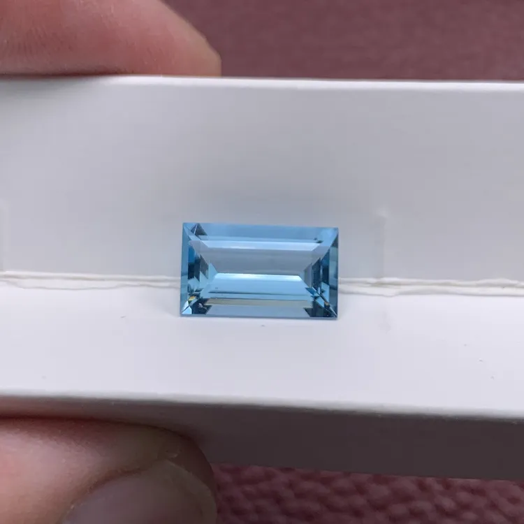 海蓝宝超级圣马利亚色3.85CT公主方宝石