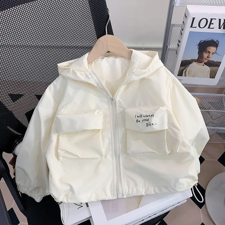 男女童冲锋衣外套秋装新款洋气儿童春秋款女宝宝运动连帽上衣