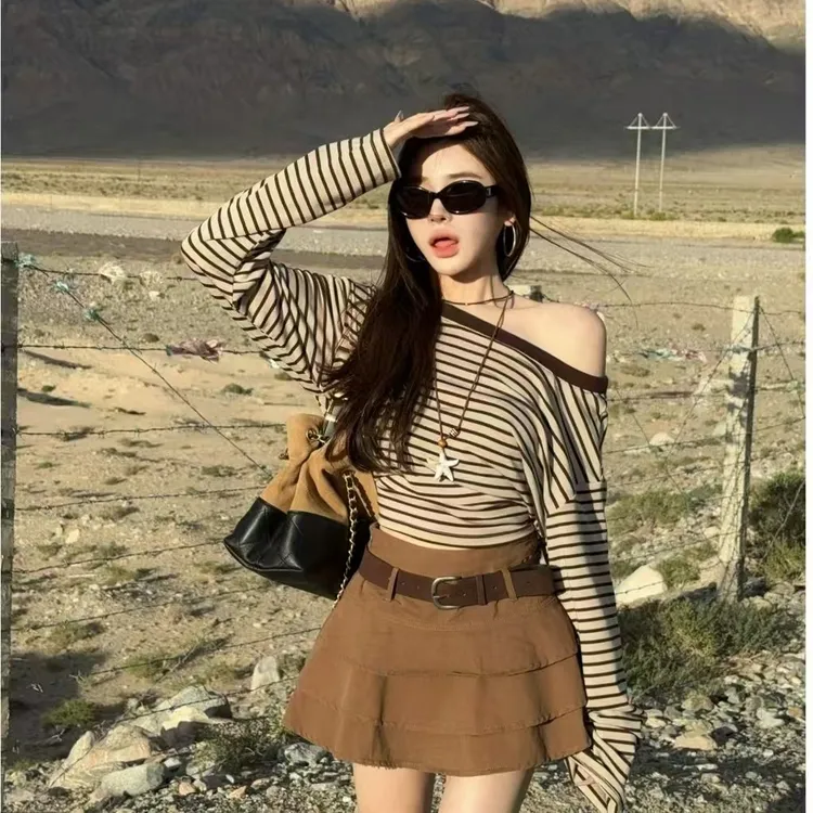 米娜家【自由格调】后绑带咖色条纹拉肩T恤+咖色半裙套装