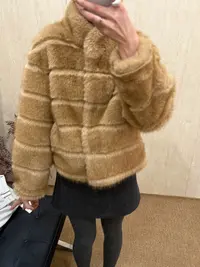  冬款立领毛毛外套