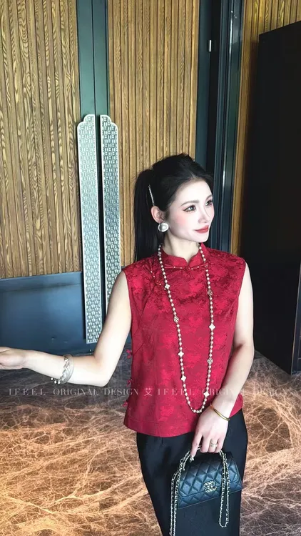 鑫屹女装甄选【红运当头】277新中式国风马甲珍珠缎提花盘扣精致款