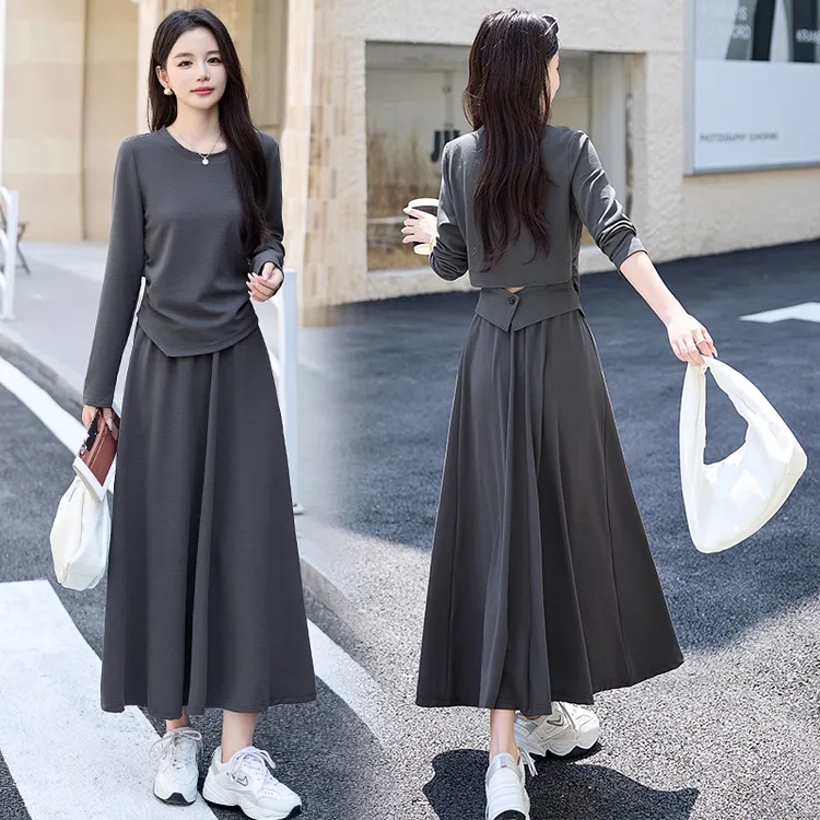 小个子巨好看的早秋穿搭灰色连衣裙子女装秋季新款收腰高级感长裙