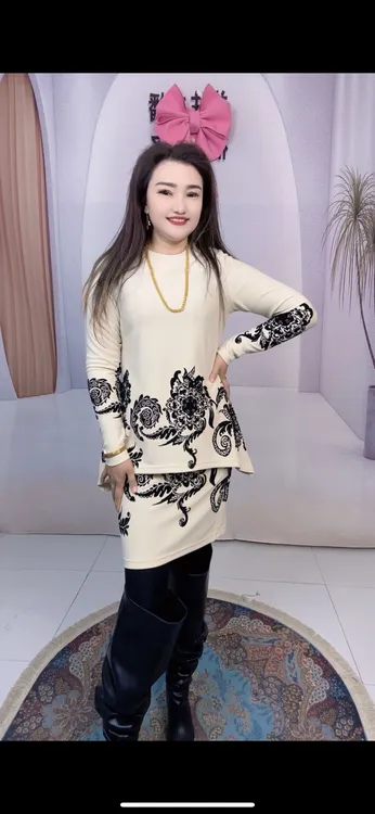 最新款gulluk 两件套年