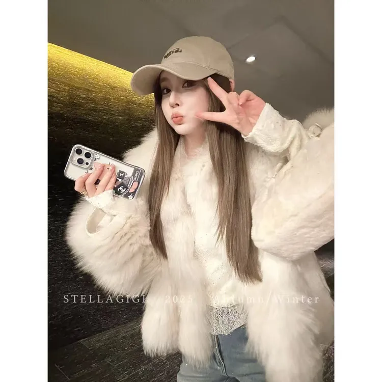 SG / 杨依姗 AW雪绒奶狐 立领狐狸毛车条保暖毛毛外套WT-20252508