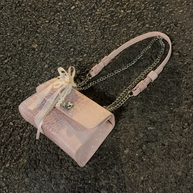 原创包包2025新款女包包质感横款日韩链条小方包流行包包女款爆款