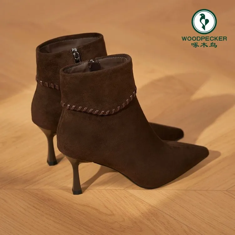 啄木鸟绒面气质尖头高跟短靴女冬新款设计感编织细跟时装靴瘦瘦靴