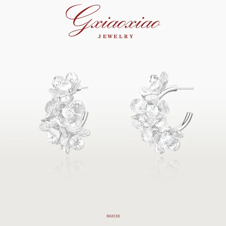 GXIAOXIAO 镀K金 【繁花】气质百搭花瓣耳环B6H38