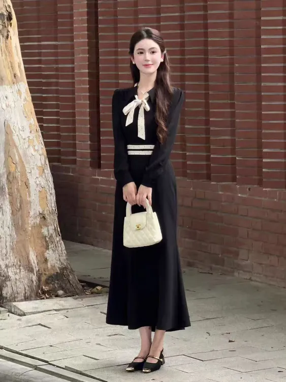 （80-200斤）法式复古风小黑裙2025秋新款波点领结鱼尾连衣裙女1975