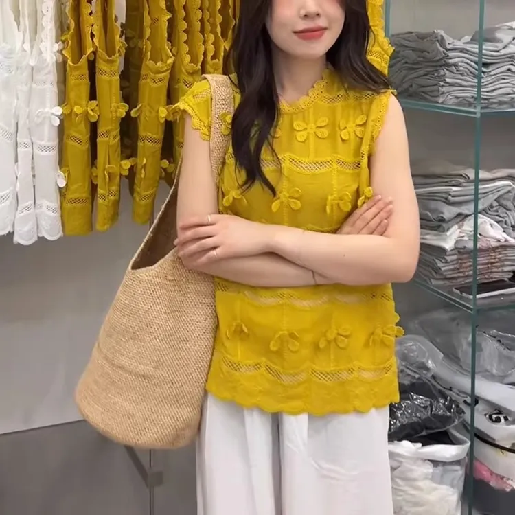 韩系立体花朵蕾丝镂空背心女2025夏季款时尚小衫气质百搭减龄上衣