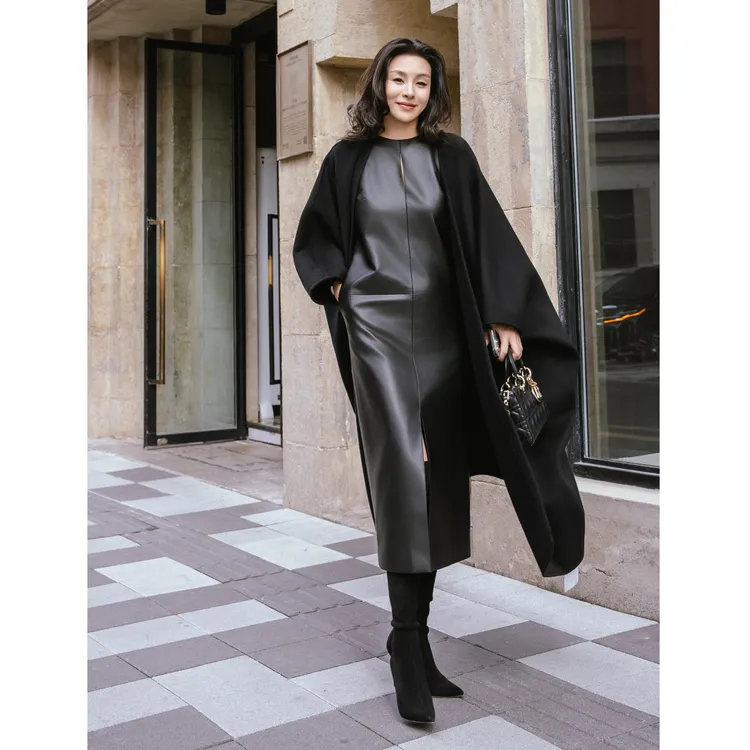 【余书】“摩登姿态”高级黑色廓形宽松披肩气质秋冬斗篷Y304243
