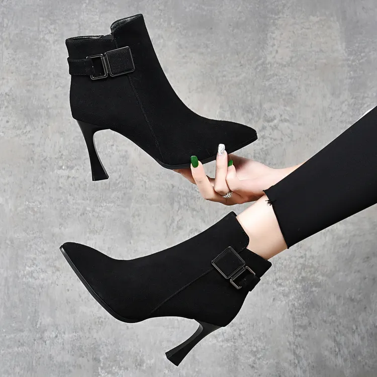 真皮羊皮气质尖头短靴女2025秋冬新款百搭磨砂皮侧拉链细跟高跟鞋