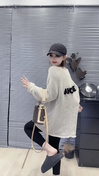 巨好看的韩系氛围感穿搭长袖针织衫女秋冬慵懒风高级感宽松上衣
