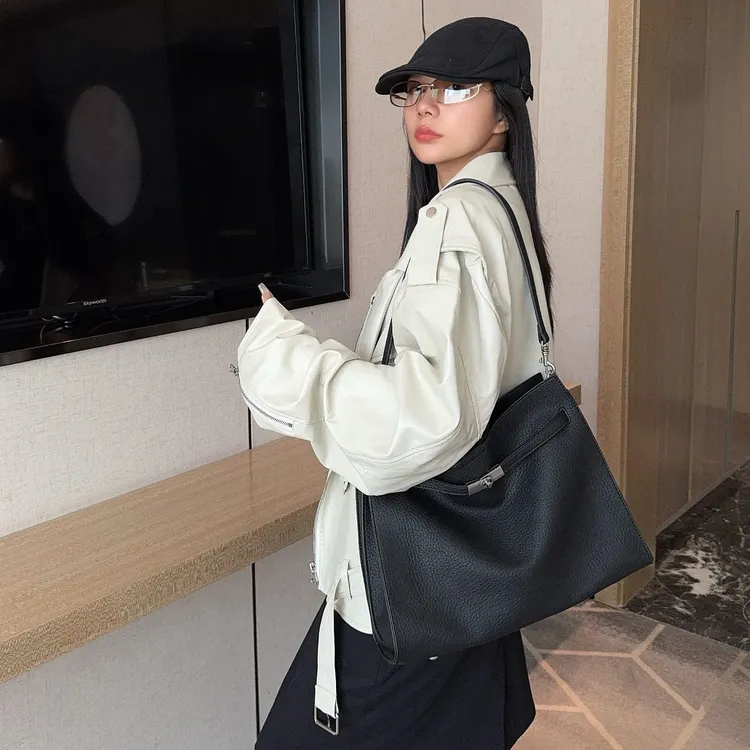【皮先生】轻奢设计师款5802小众托特包凯丽名媛风极简通勤大女包包