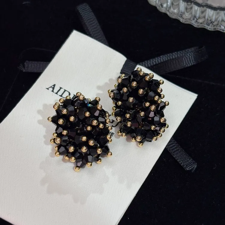 铜合金耳饰 A374 黑金时尚大牌高冷精致法式时尚百搭耳钉气质轻奢