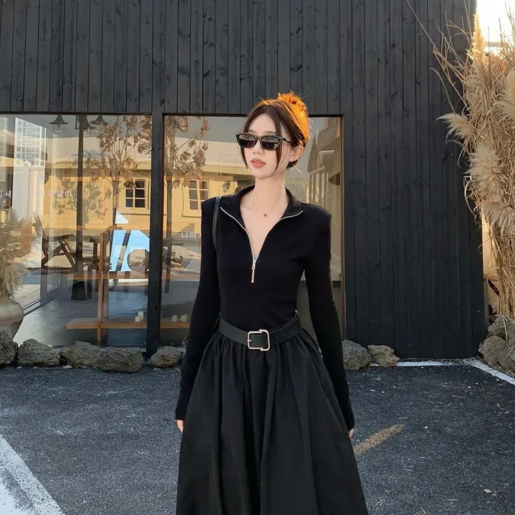 大码女装秋季赫本风黑色气质设计感时尚拉链收腰显瘦连衣裙