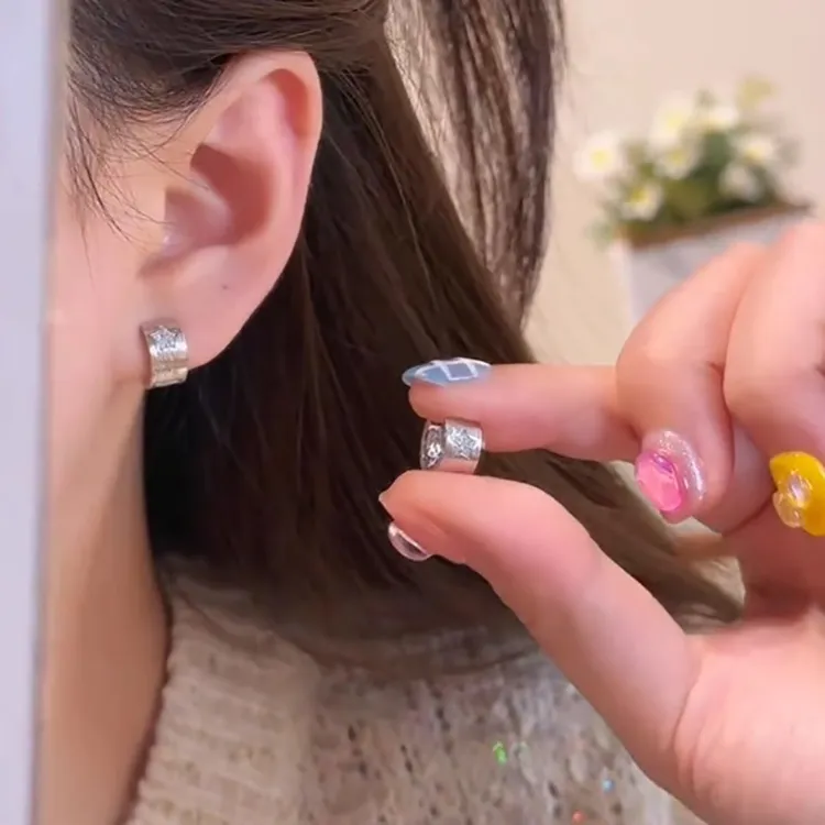 花朵圆形耳环轻奢高级感气质耳扣女小众设计简约时尚百搭耳饰7606